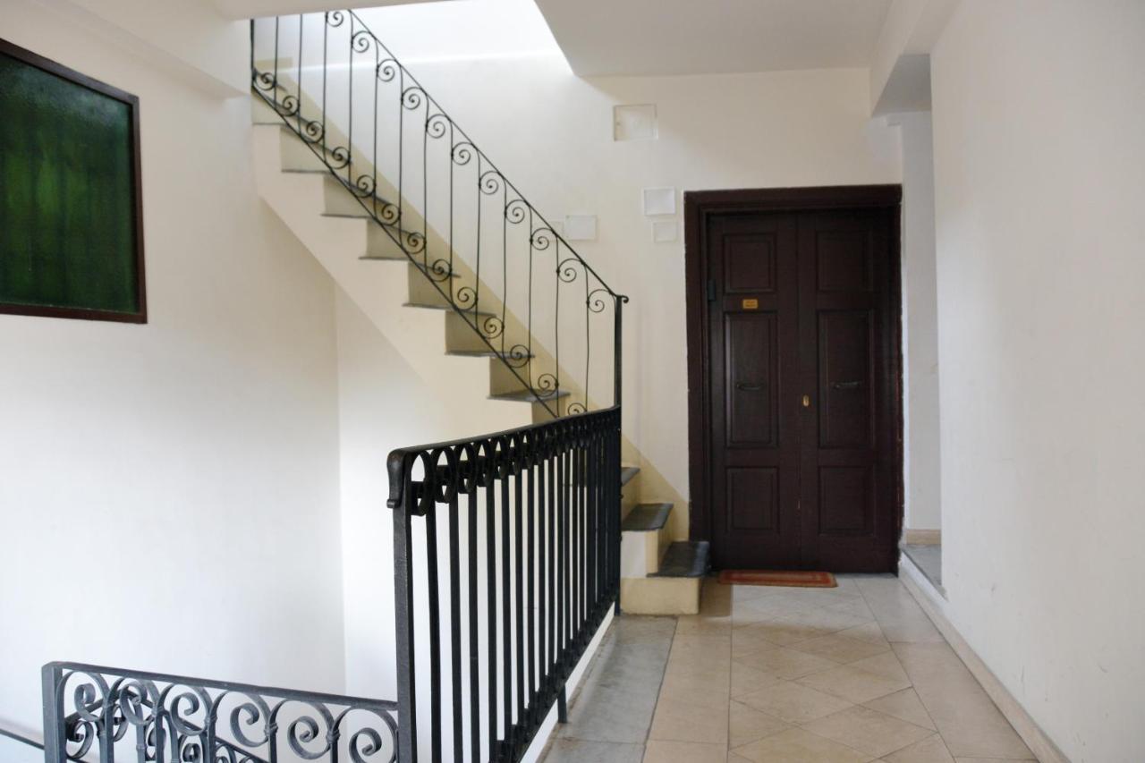 Coronari Apartments 2 โรม ภายนอก รูปภาพ