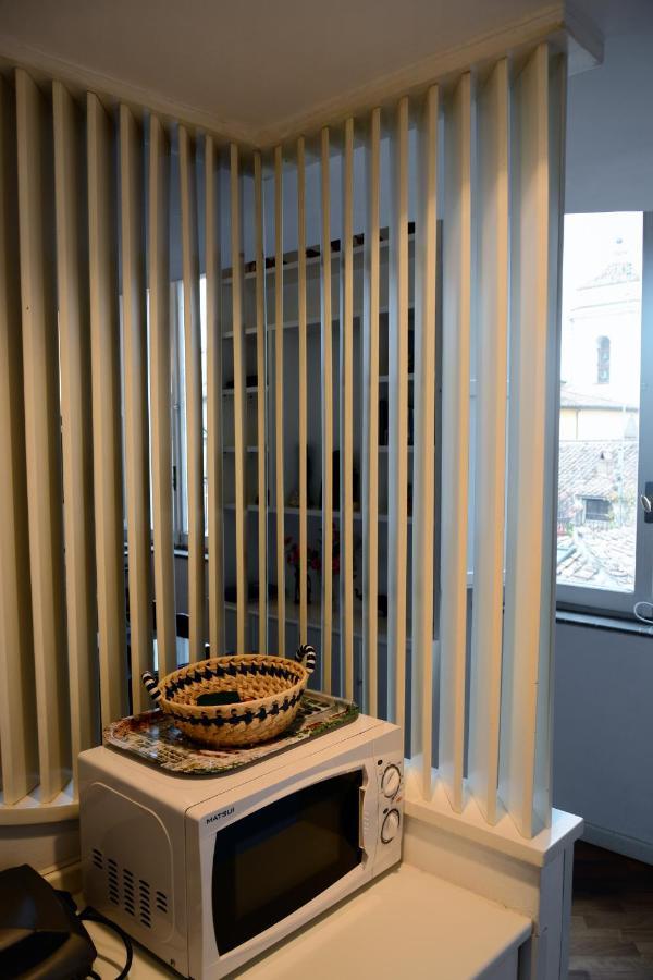 Coronari Apartments 2 โรม ภายนอก รูปภาพ